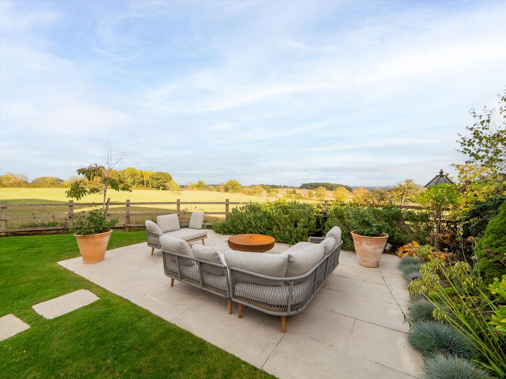 Property photo 2 of 31 Image