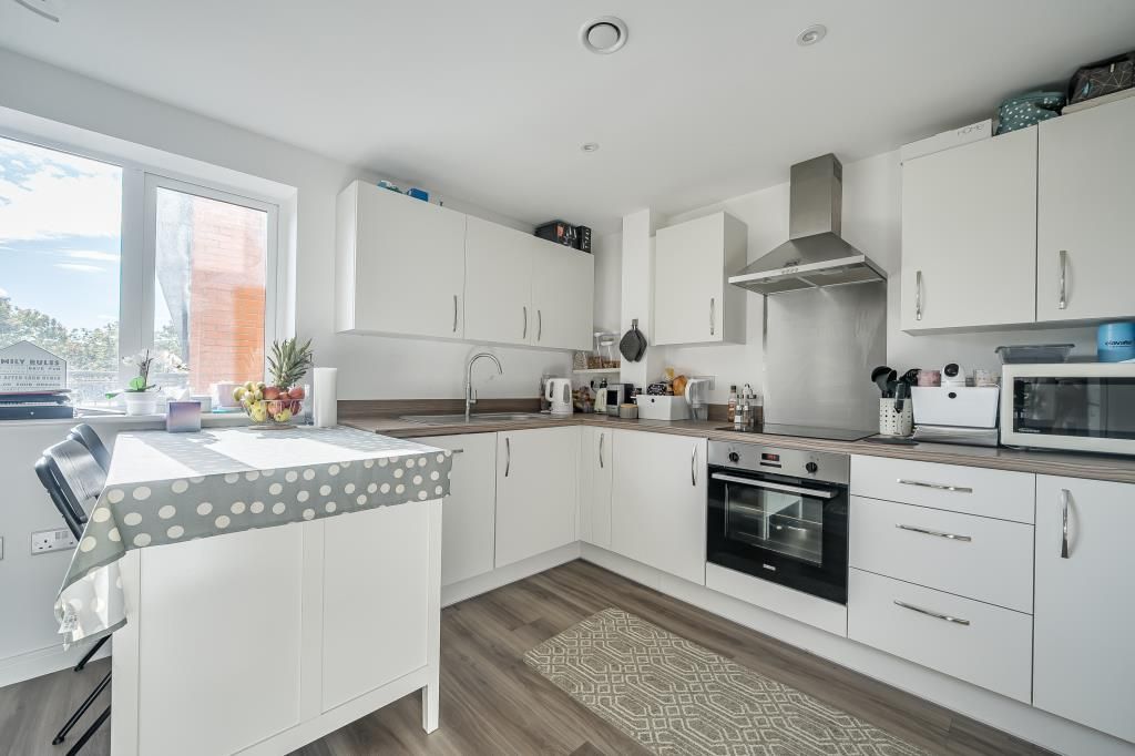 Property photo 2 of 20 Kitchen