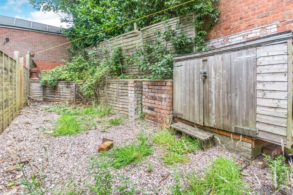 Property photo 2 of 13 Garden