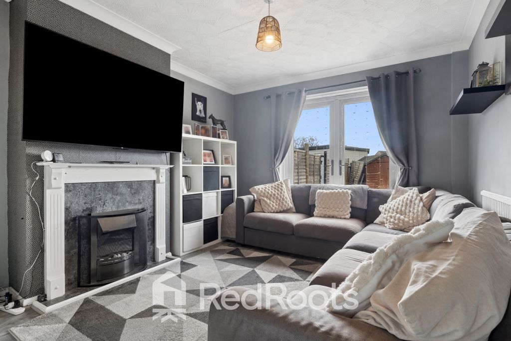 Property photo 3 of 25 4974703