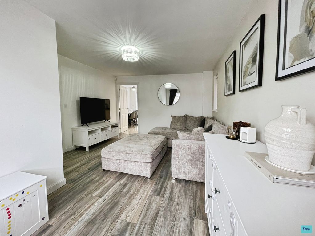 Property photo 3 of 19 20