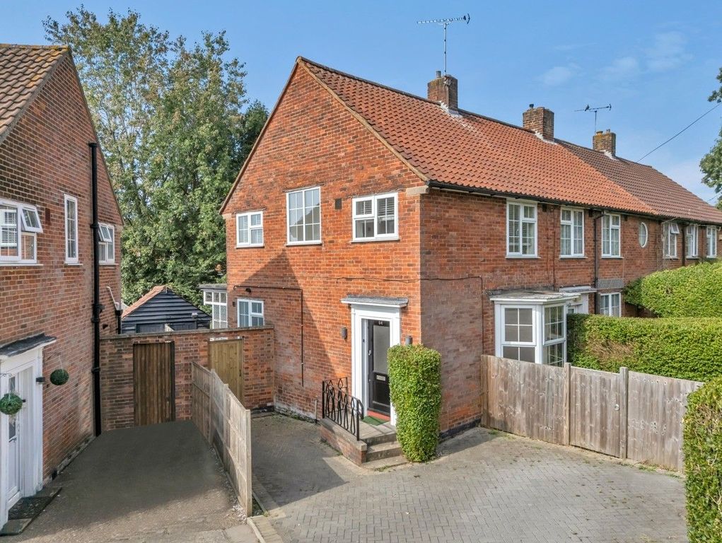 Property photo 1 of 16