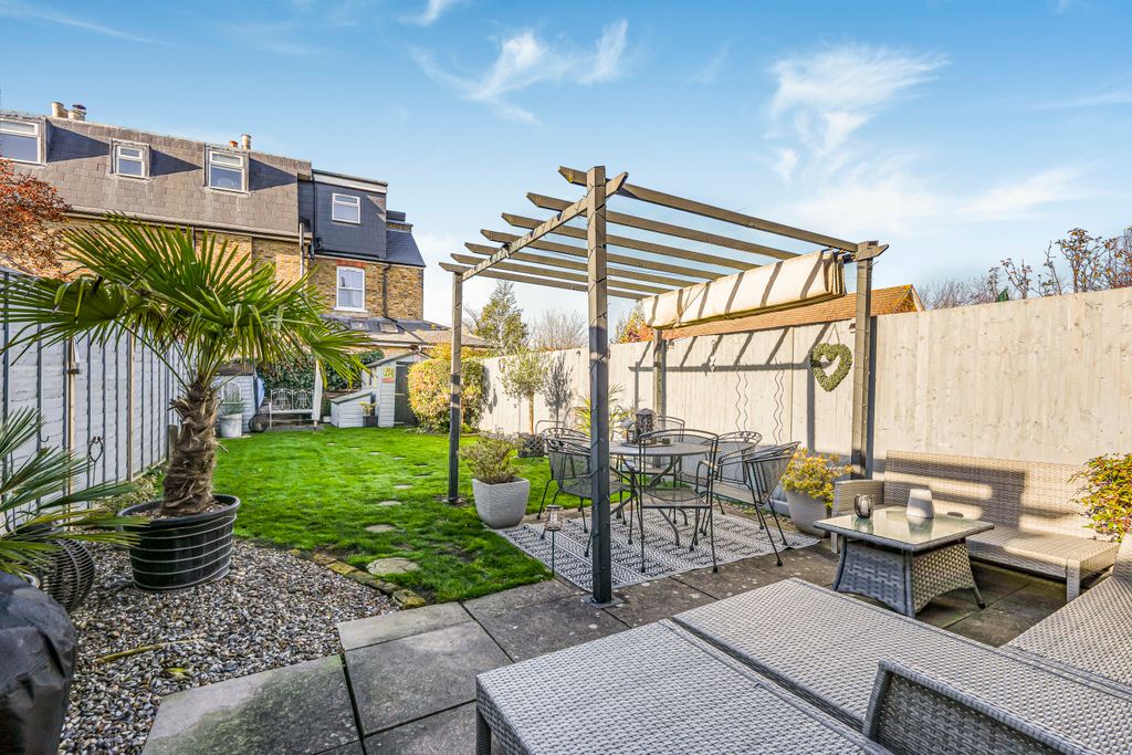 Property photo 2 of 26 Mnh08212