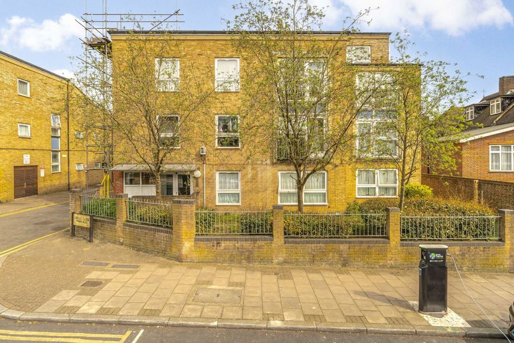 Property photo 1 of 6