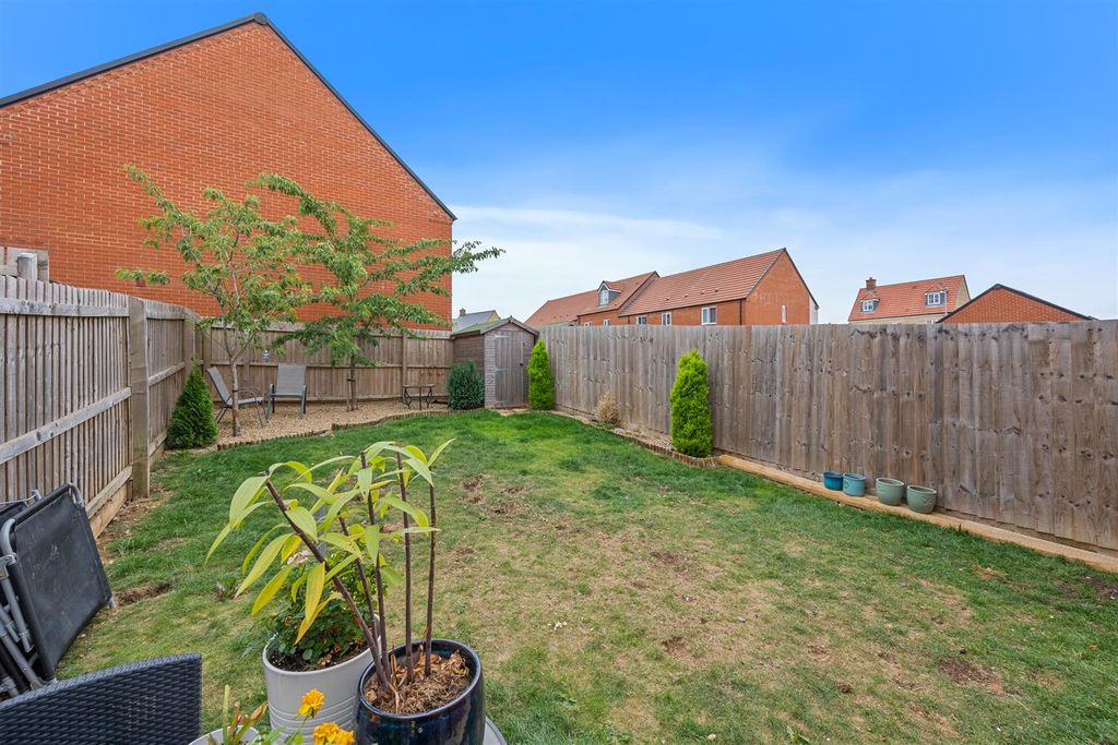 Property photo 2 of 16