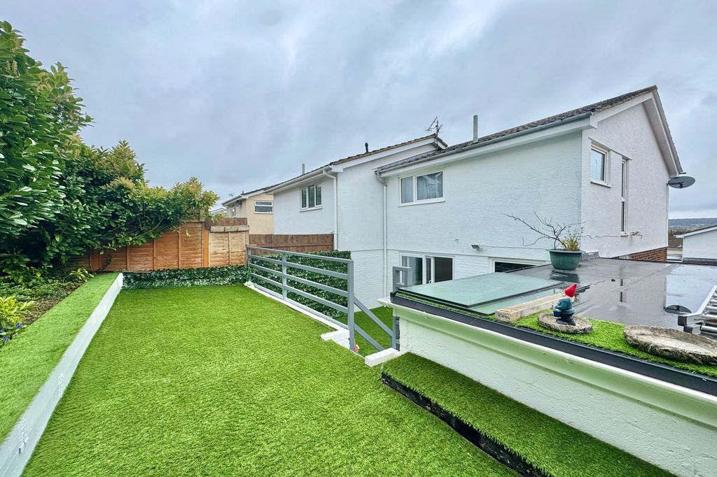 Property photo 2 of 17 Upper Rear Garden