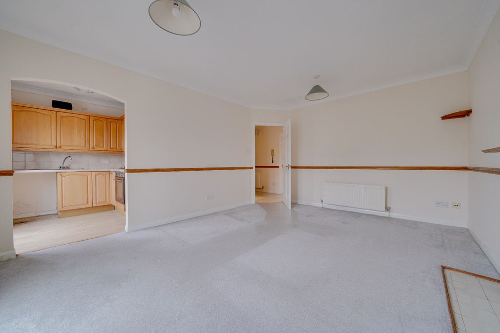 Property photo 2 of 8 4782551