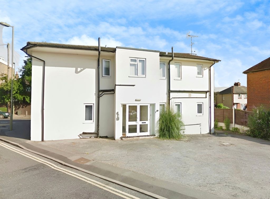 Property photo 1 of 6 2033Af6F-Front