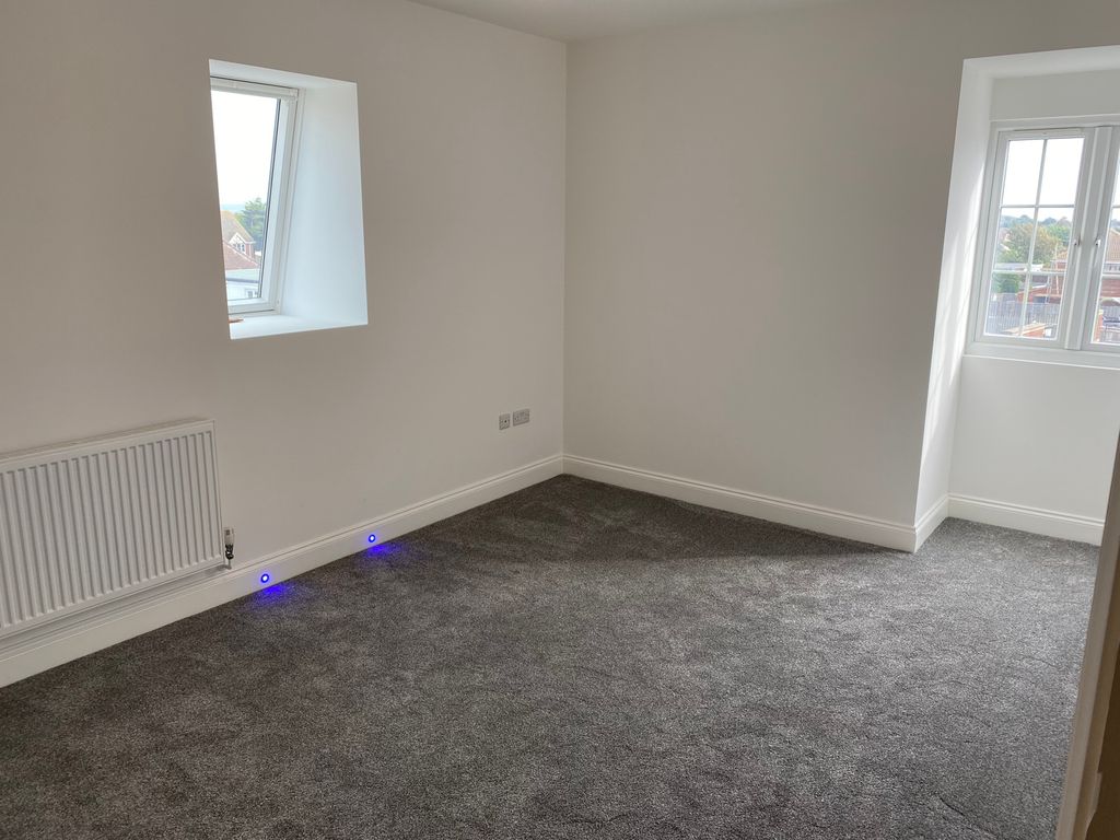 Property photo 3 of 14 Bedroom 1