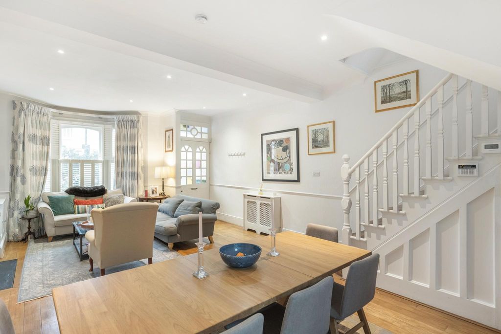 Property photo 2 of 17 Image