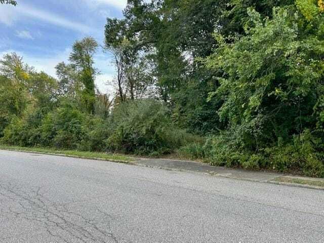 Property photo 1 of 3