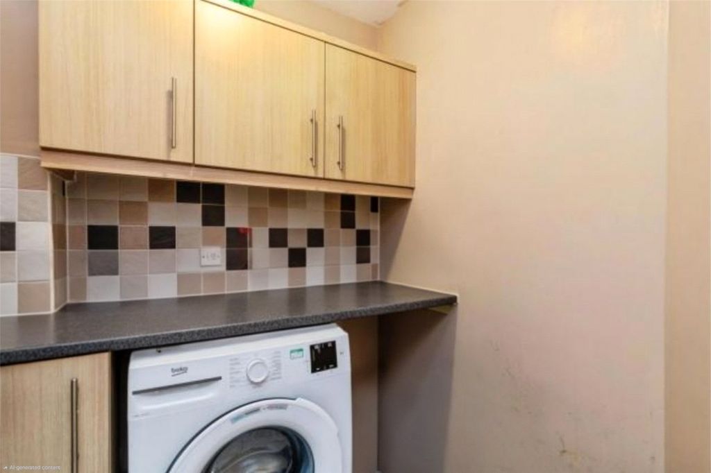 Property photo 3 of 20 Picture No. 32