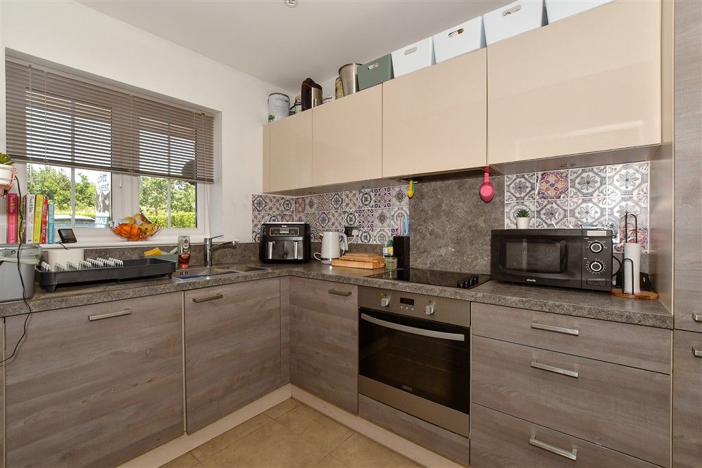 Property photo 2 of 12 Kitchen