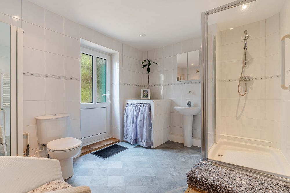 Additional image 11 of 6 bed detached house for saleCollege Road, Newton Abbot TQ12