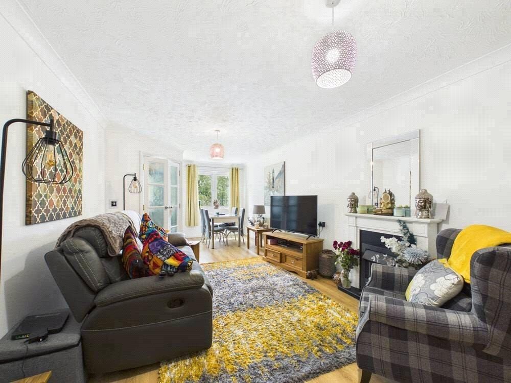 Property photo 2 of 10