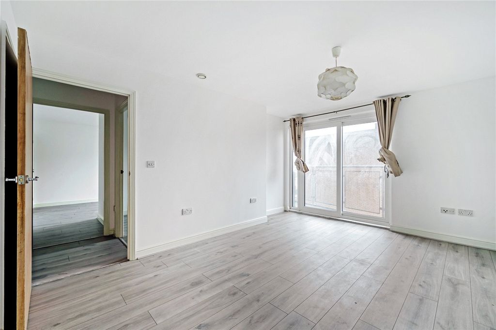 Property photo 3 of 17 Picture No. 08