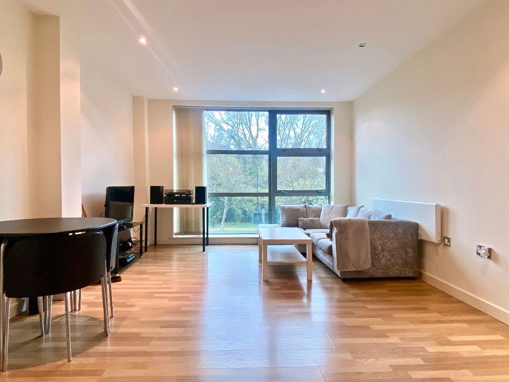 Property photo 2 of 9