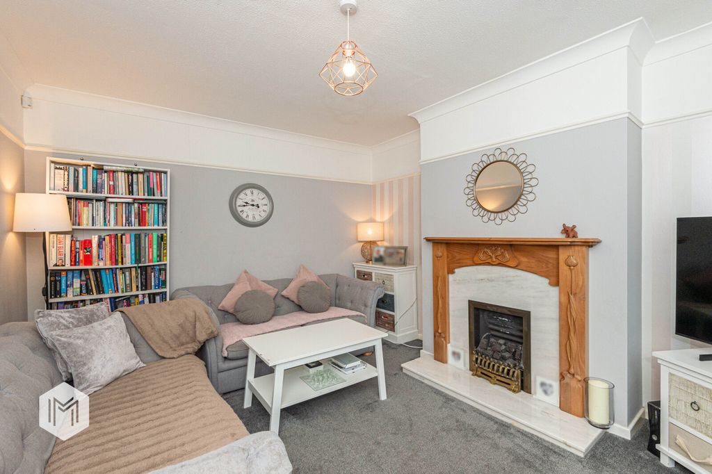 Property photo 2 of 31 Picture No. 08