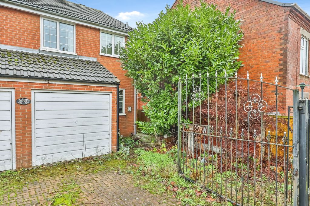 Property photo 2 of 15