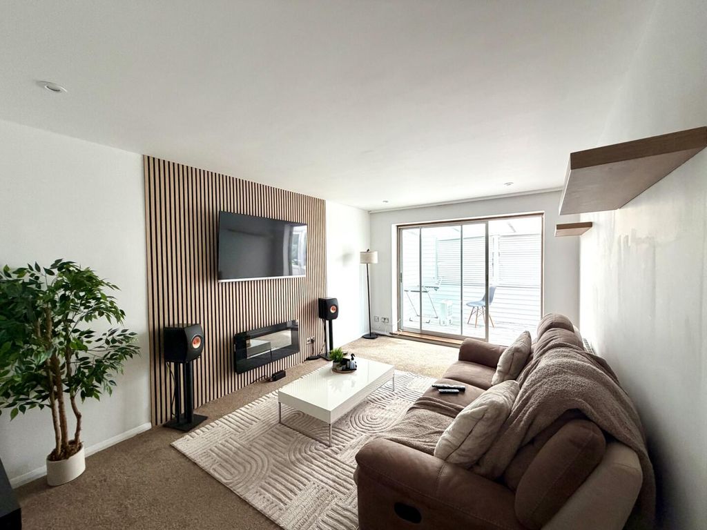 Property photo 2 of 8 Living Room