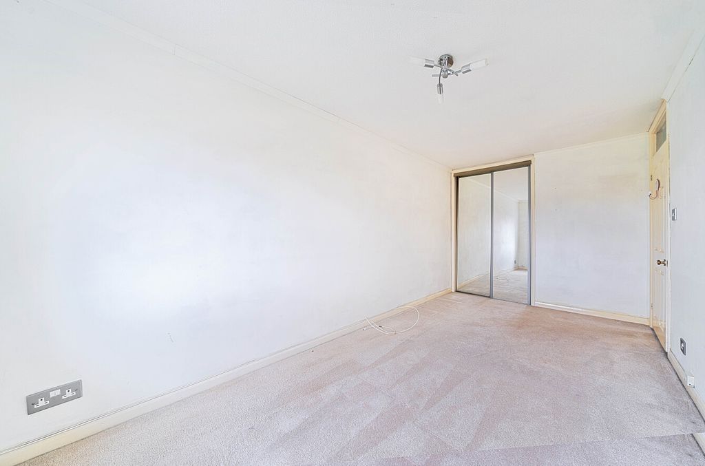 Property photo 2 of 19 Picture 2