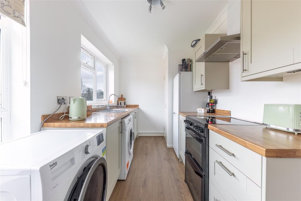 Property photo 3 of 13 Ba-9.Jpg