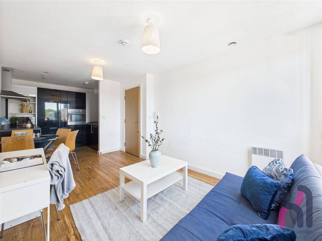 Property photo 1 of 9 Picture No. 10