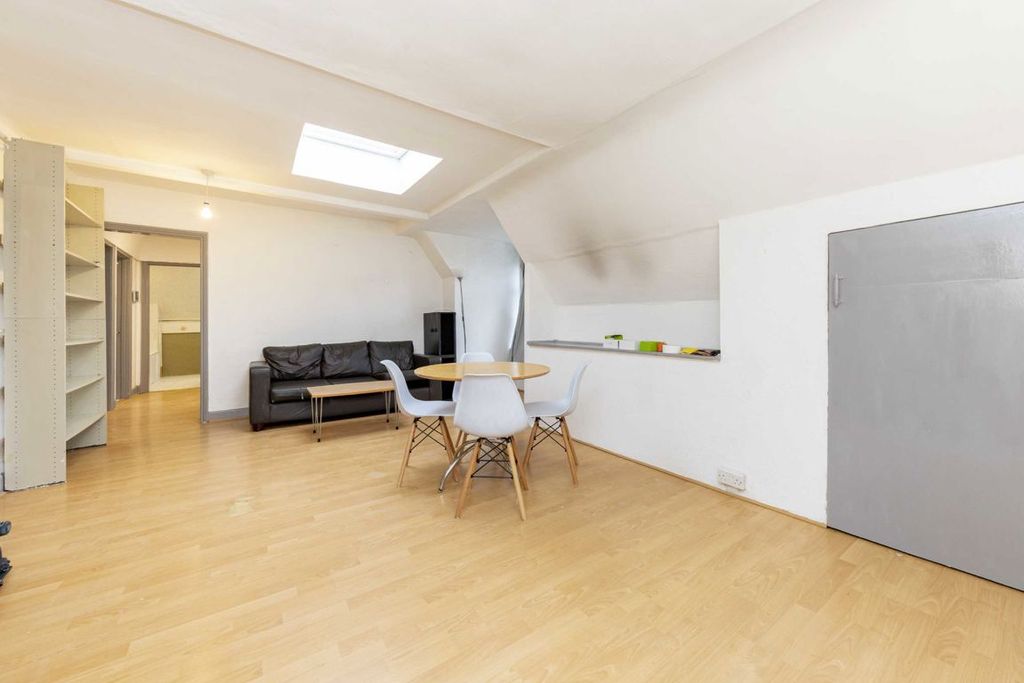 Property photo 2 of 4