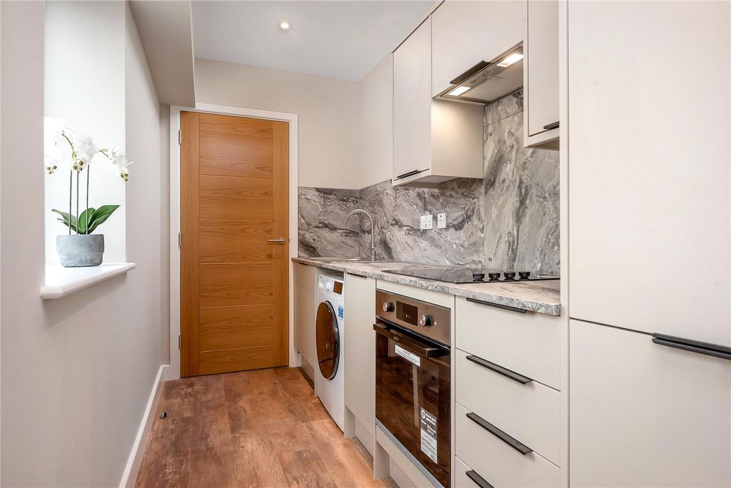 Property photo 3 of 5 Picture No. 08