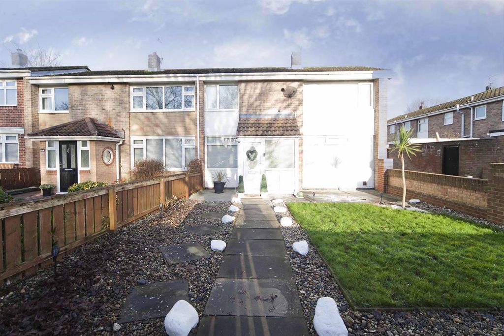 Property photo 1 of 24