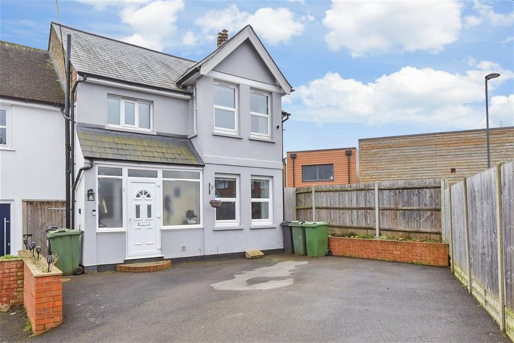 Property photo 2 of 19 External (Web)