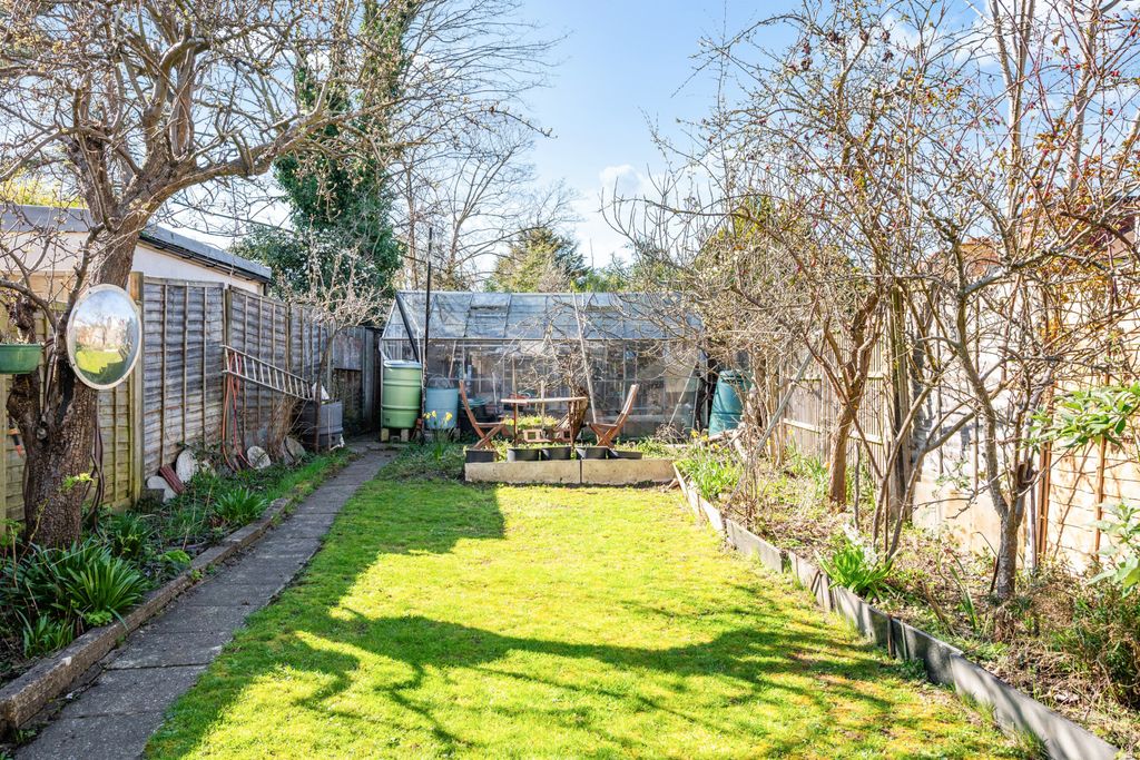 Property photo 3 of 28 Picture No. 23