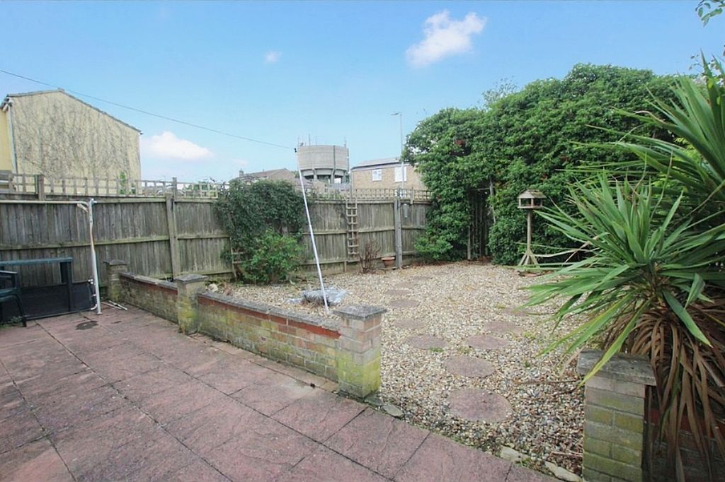 Property photo 3 of 15