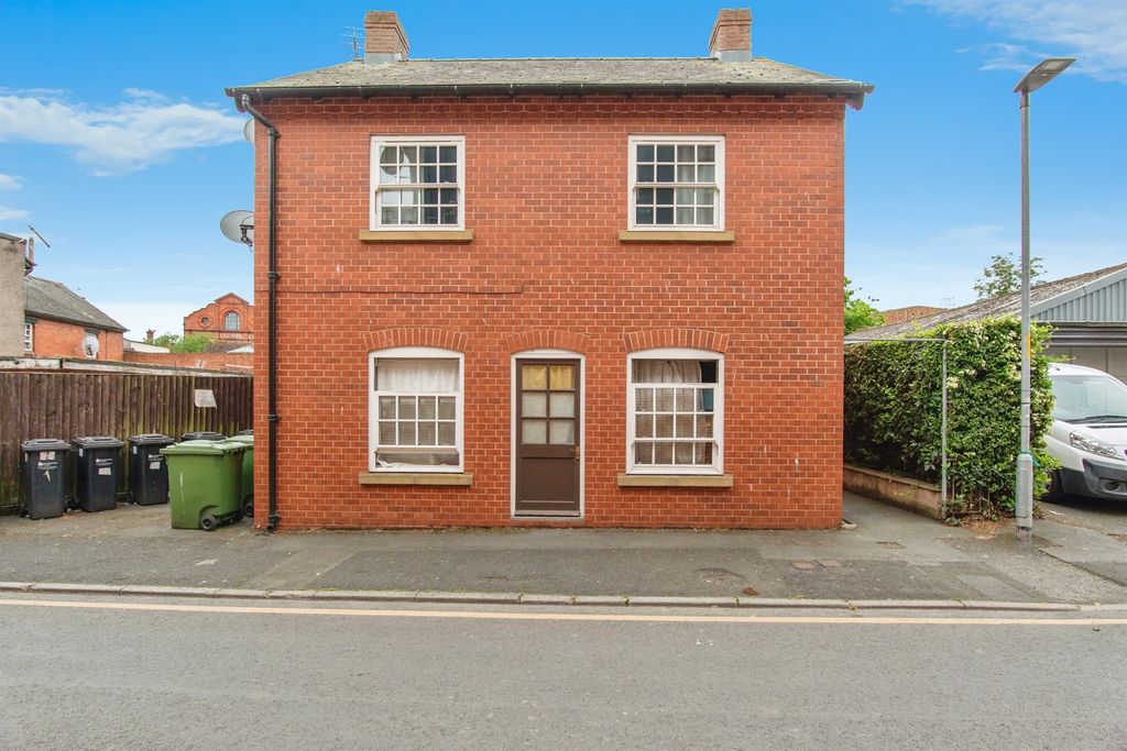 Property photo 1 of 11
