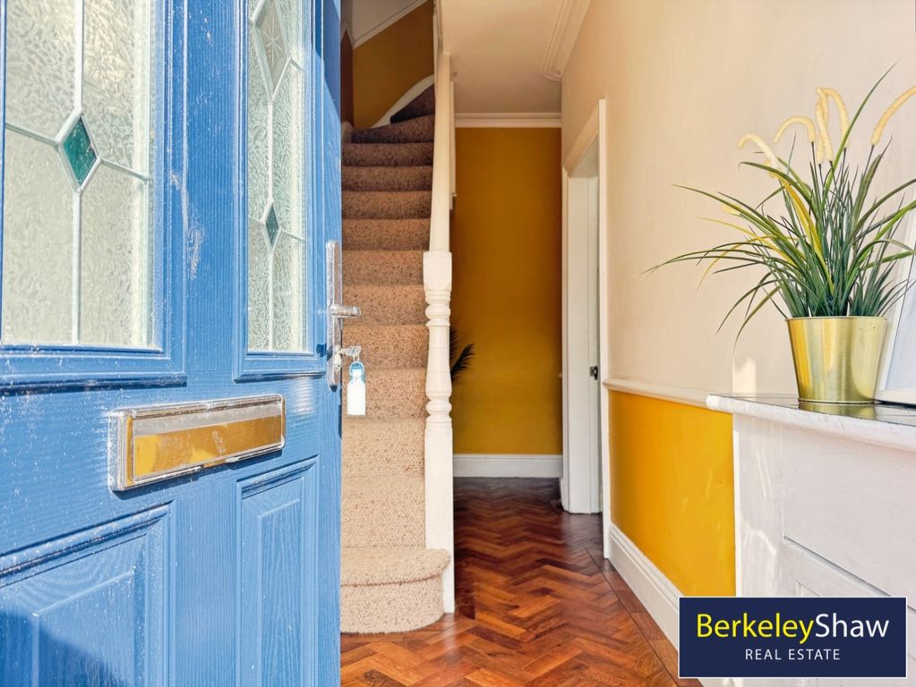 Property photo 3 of 21 Pbox-Img.Jpg