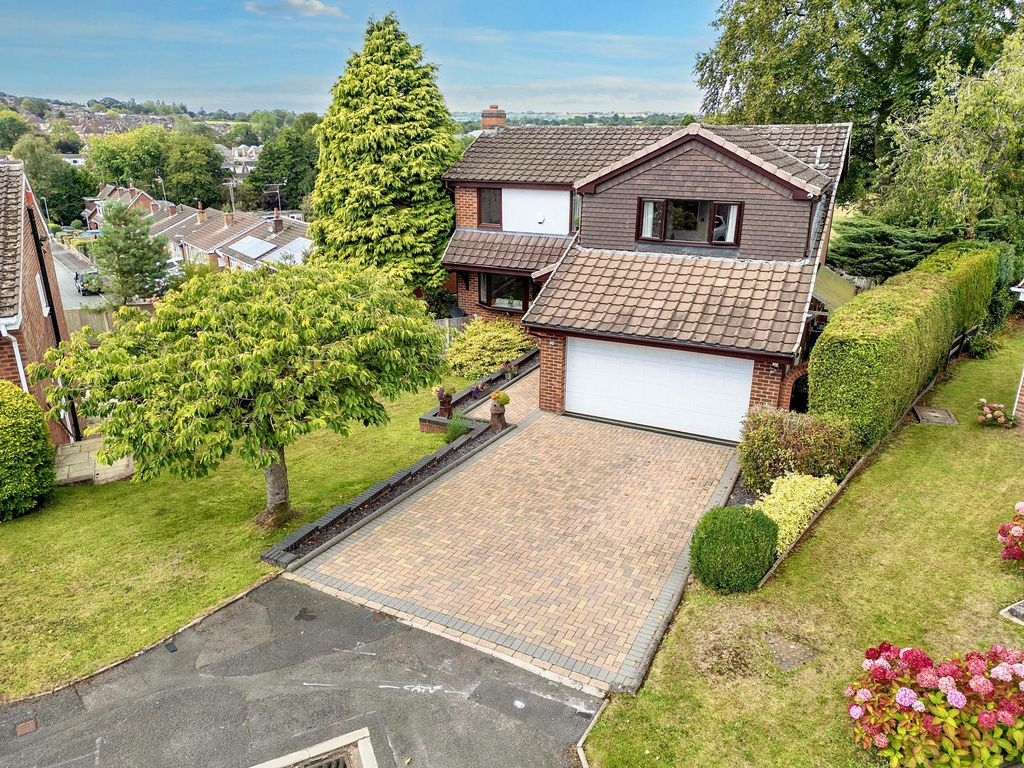 Property photo 1 of 31