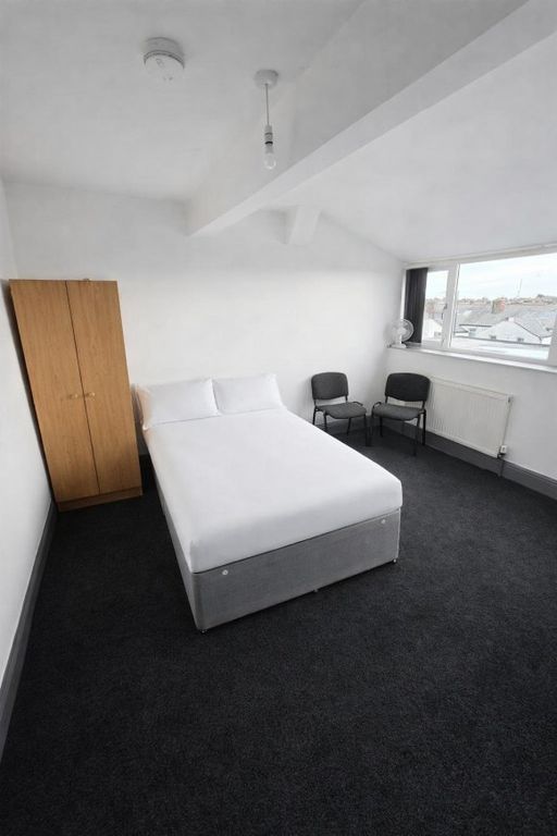 Property photo 3 of 11 Pal Bedroom.Png