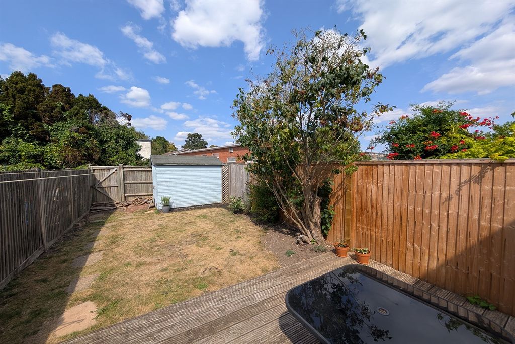 Property photo 2 of 9 (Main)