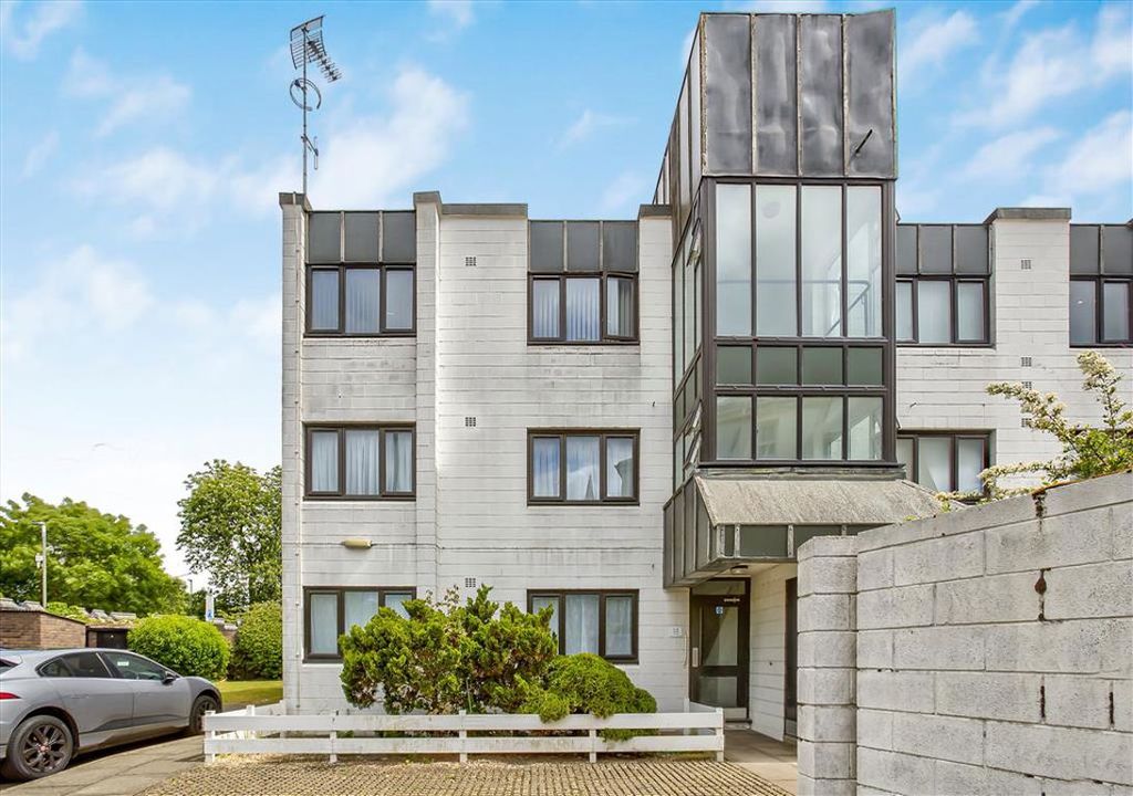 Property photo 1 of 6
