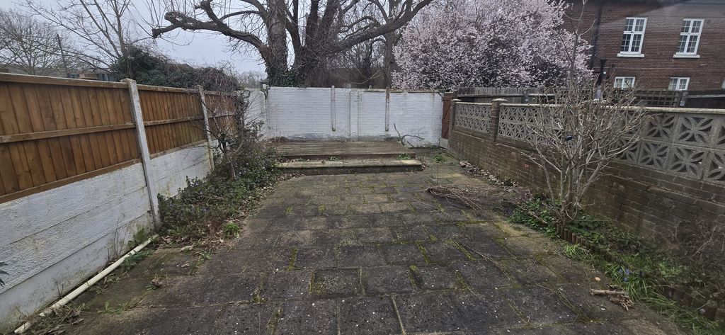 Property photo 2 of 5