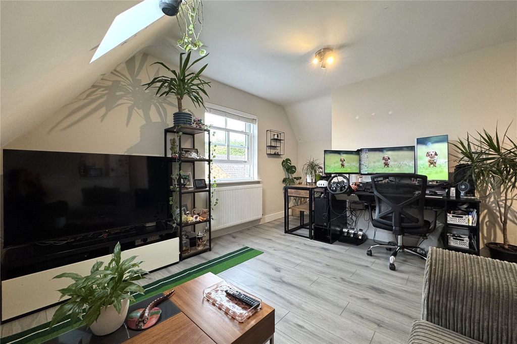 Property photo 2 of 11 Picture No. 06