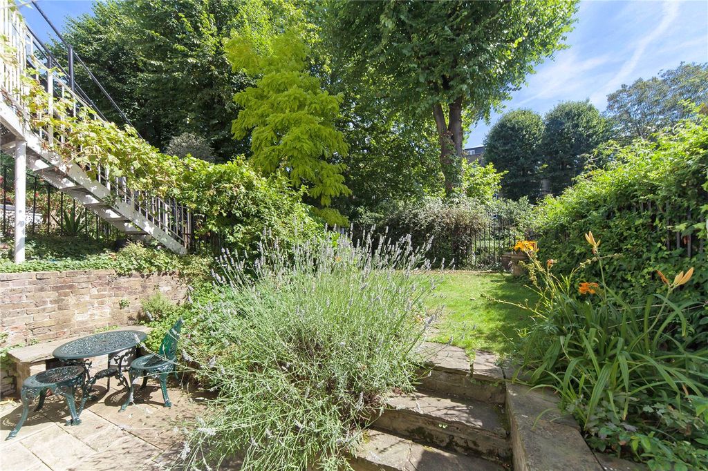 Property photo 1 of 11 Picture No. 16