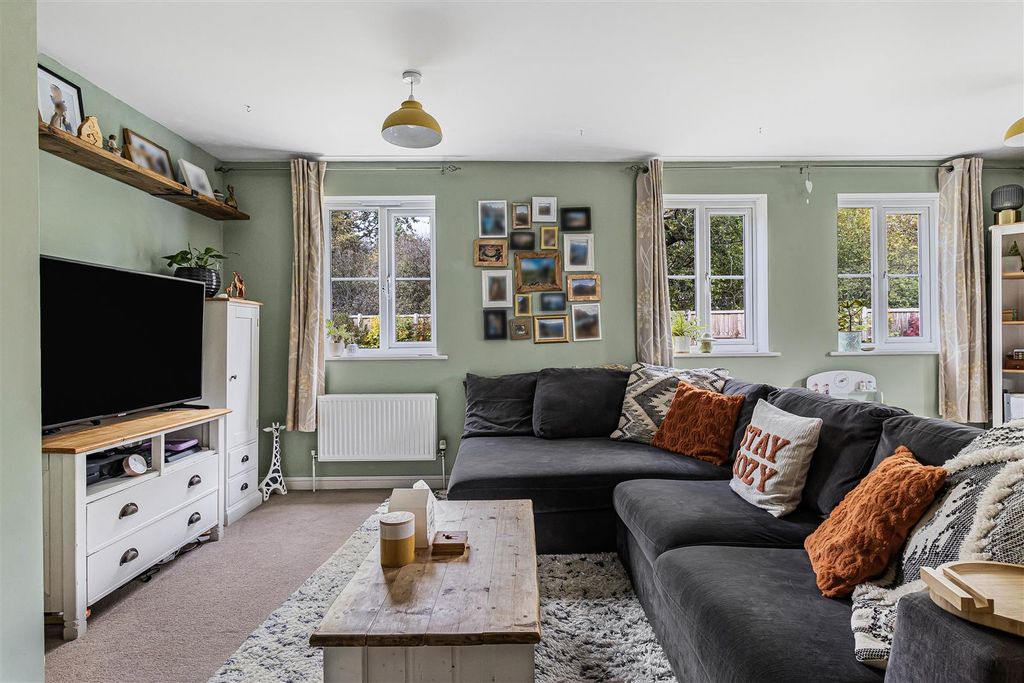 Property photo 3 of 15 9_65772.Jpg