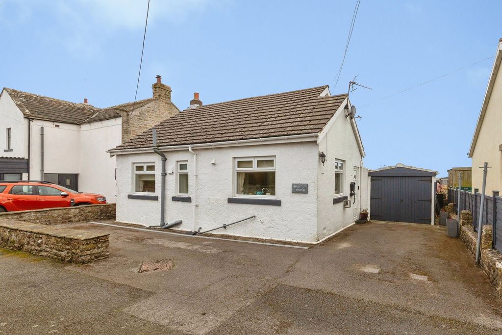 Property photo 2 of 22