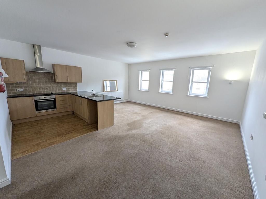Property photo 1 of 7 Living Room