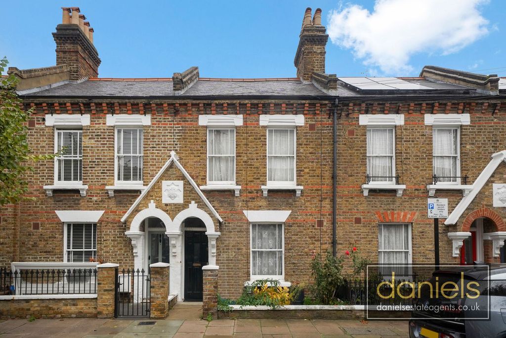 Property photo 1 of 11