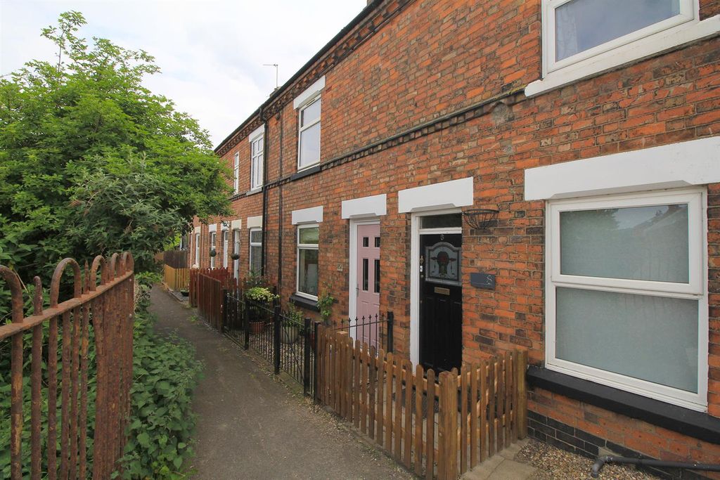 Property photo 1 of 12 1