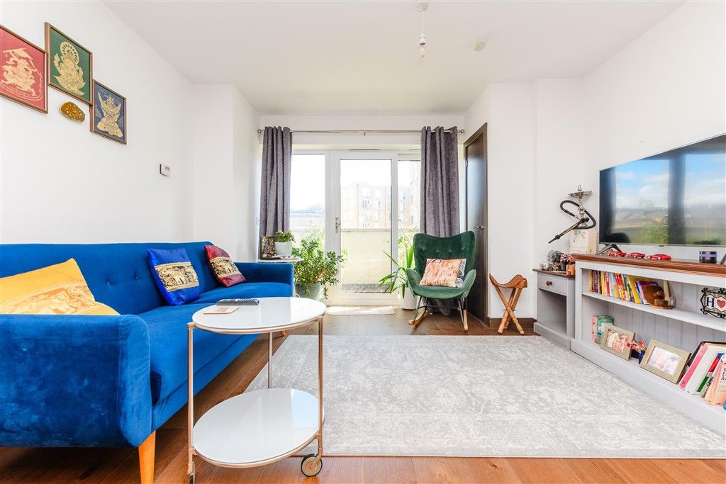 Property photo 1 of 11 Lounge/Kitchen