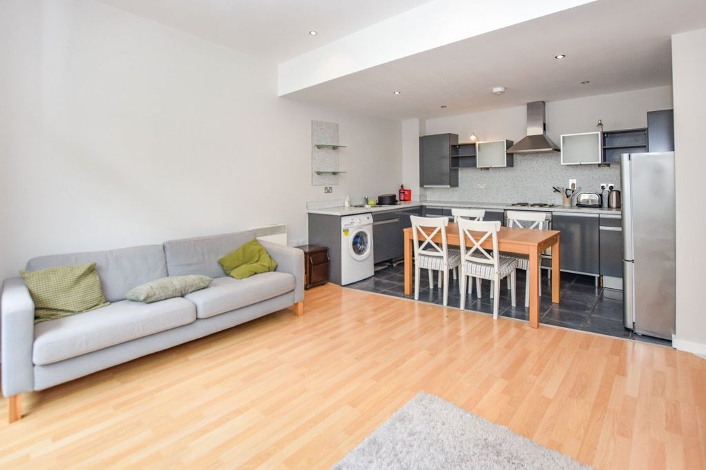 Property photo 2 of 10 Picture No. 04