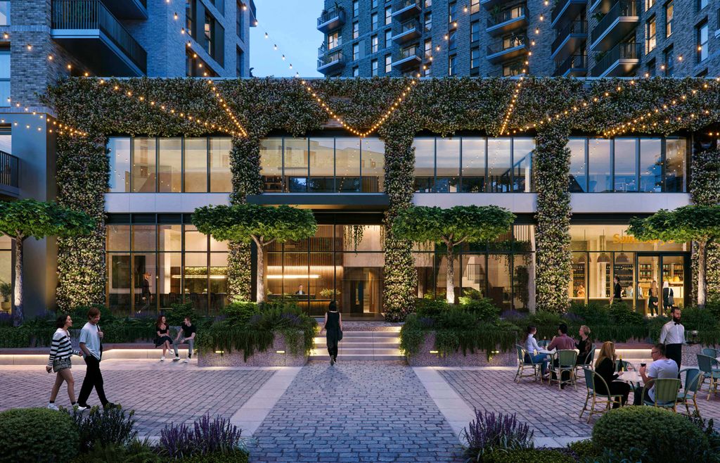 Property photo 1 of 18